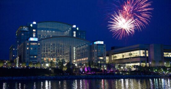 Fireworks-over-Gaylord-National